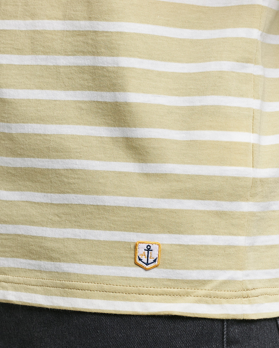 Heren | T-shirts | Armor-lux | Hoëdic Boatneck Héritage Stripe T-shirt Pale Olive/Milk