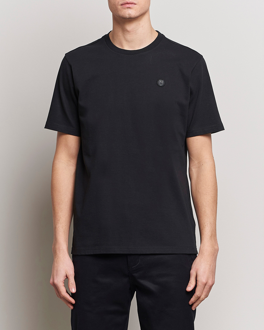 Heren | T-shirts | KnowledgeCotton Apparel | Loke Badge T-Shirt Jet Black