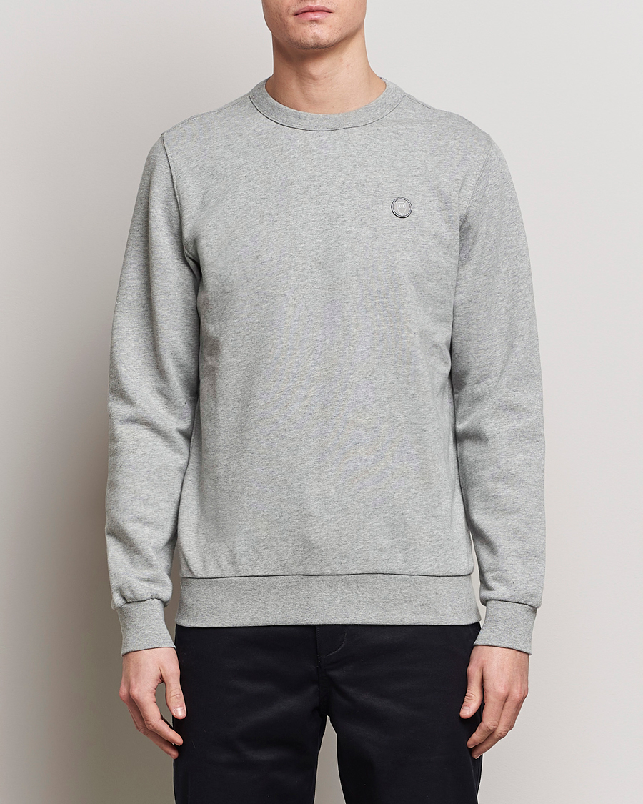 Heren | Grijze sweatshirts | KnowledgeCotton Apparel | Erik Badge Sweatshirt Grey Melange
