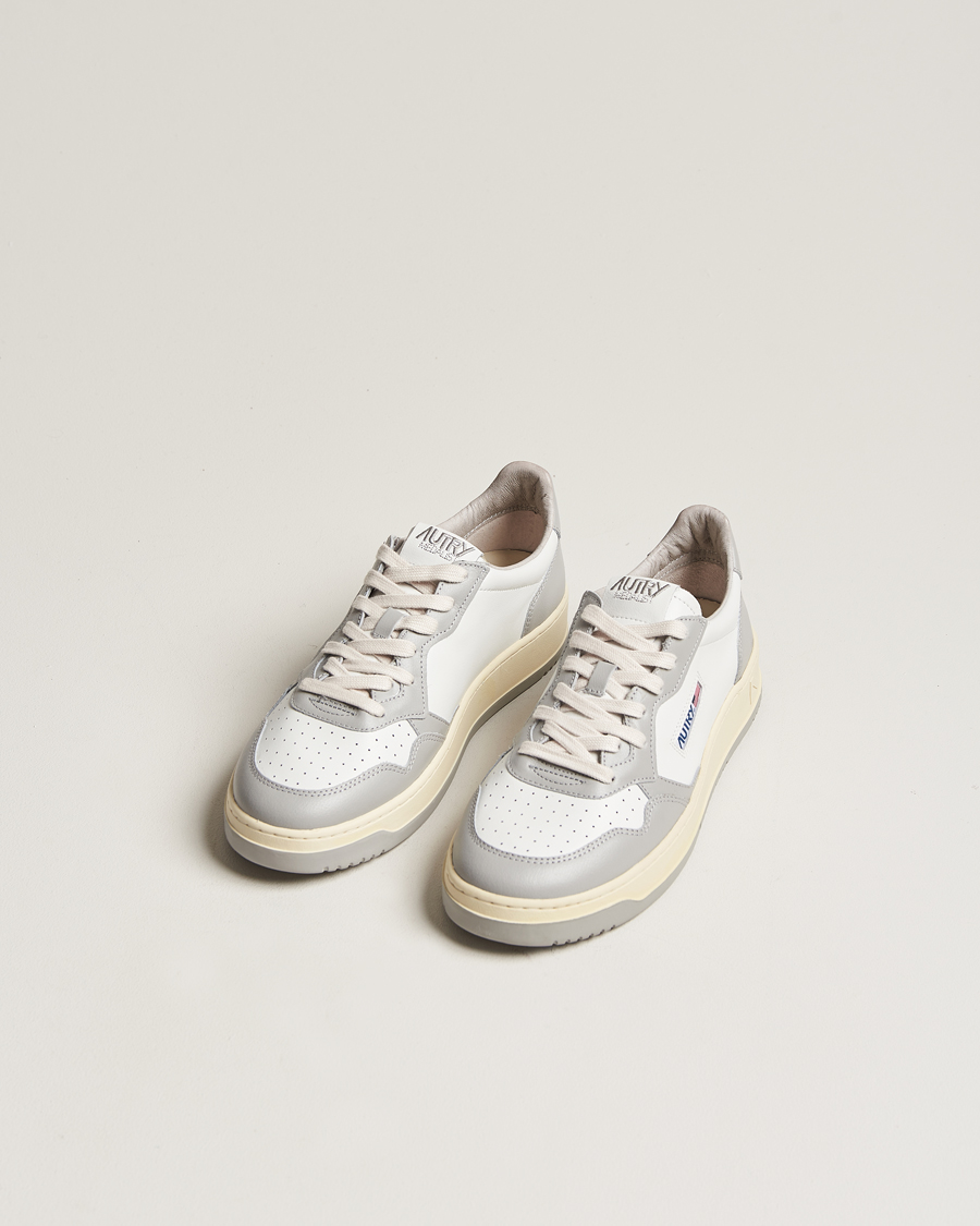 Heren | Sneakers | Autry | Medalist Low Bicolor Leather Sneaker White/Grey