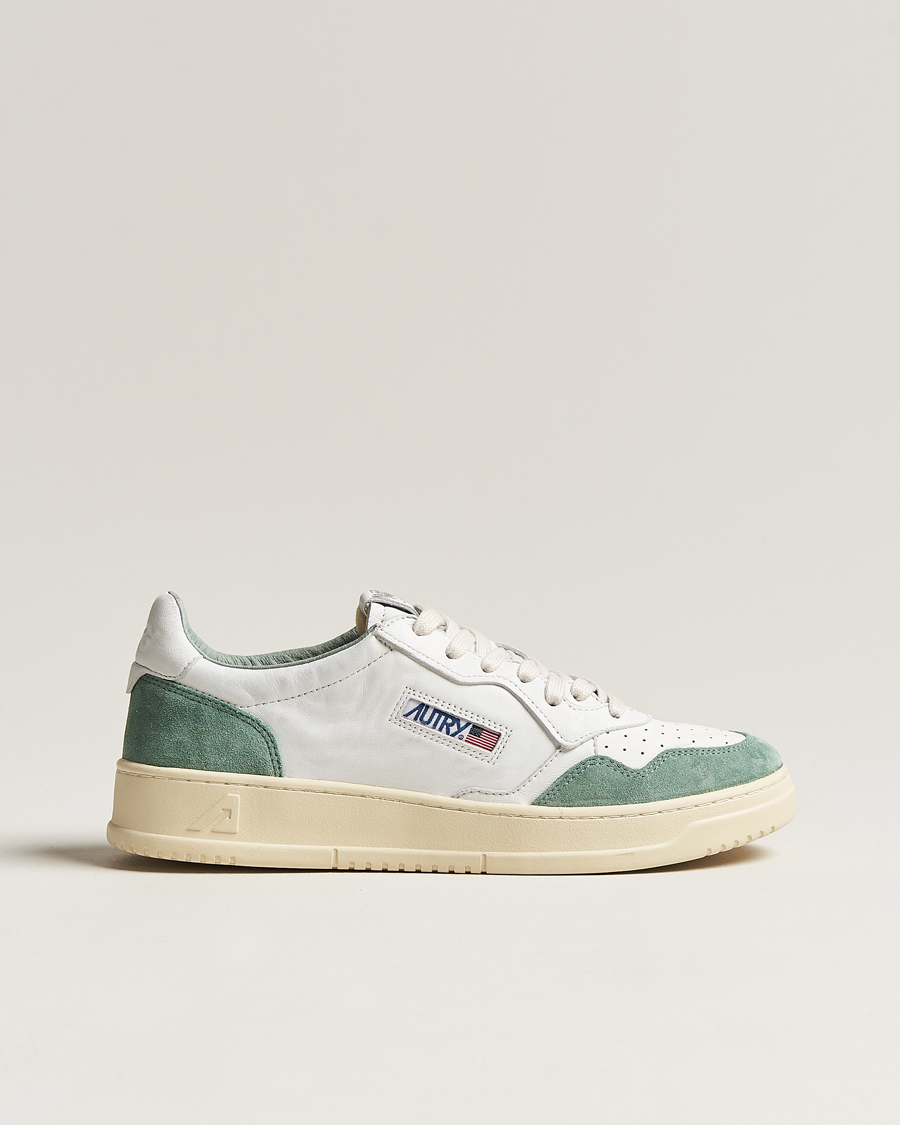 Heren | Autry Medalist Low Goat/Suede Sneaker White/Military | Autry | Medalist Low Goat/Suede Sneaker White/Military