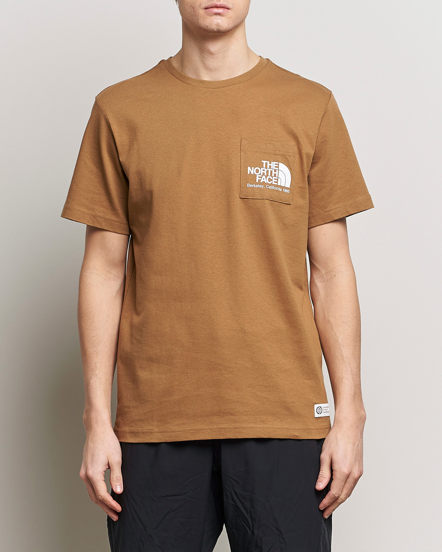 Heren | T-shirts met korte mouwen | The North Face | Berkeley Pocket T-Shirt Utility Brown