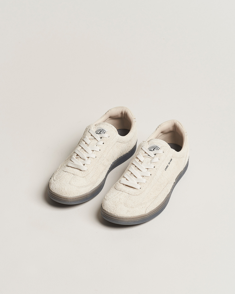 Heren | Stone Island S0101 Suede Sneakers Natural Beige | Stone Island | S0101 Suede Sneakers Natural Beige