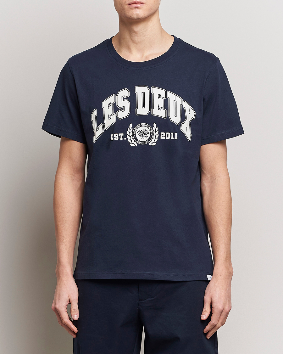 Heren | T-shirts | LES DEUX | University T-Shirt Dark Navy