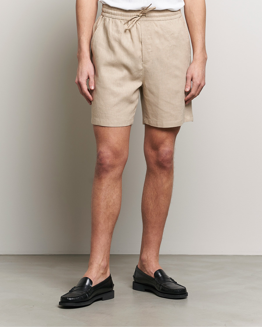 Heren | LES DEUX | LES DEUX | Otto Linen Shorts Light Desert Sand