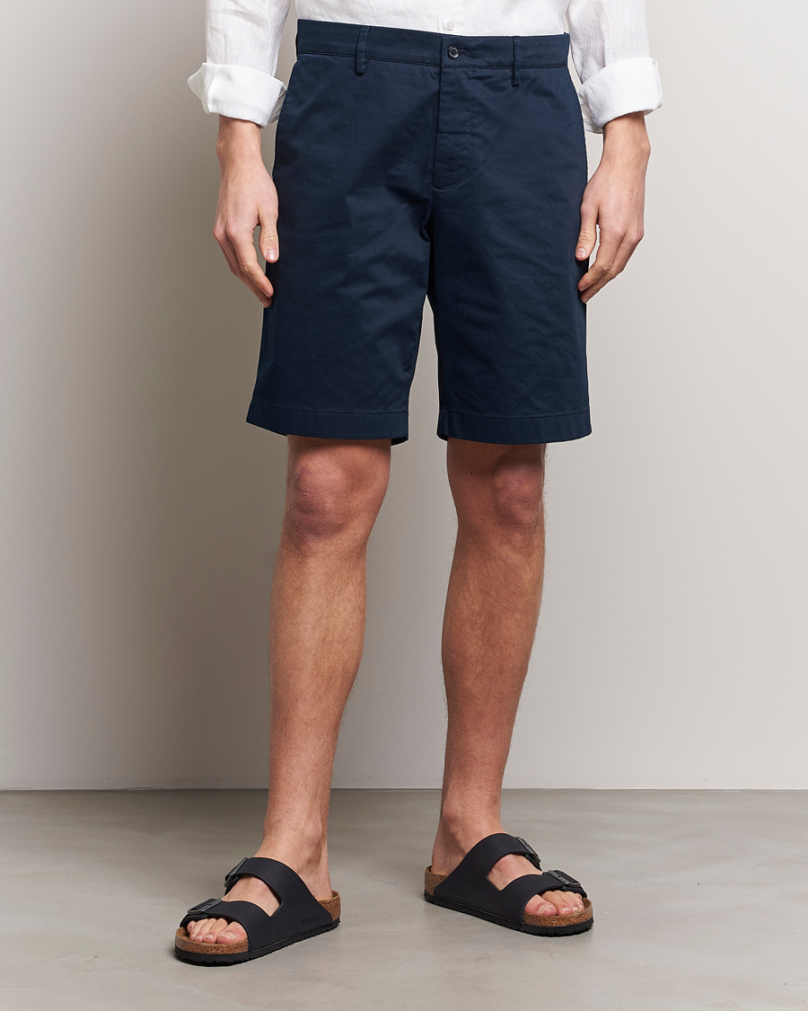 Heren | Chino-shorts | J.Lindeberg | Nathan Cloud Satin Shorts Navy