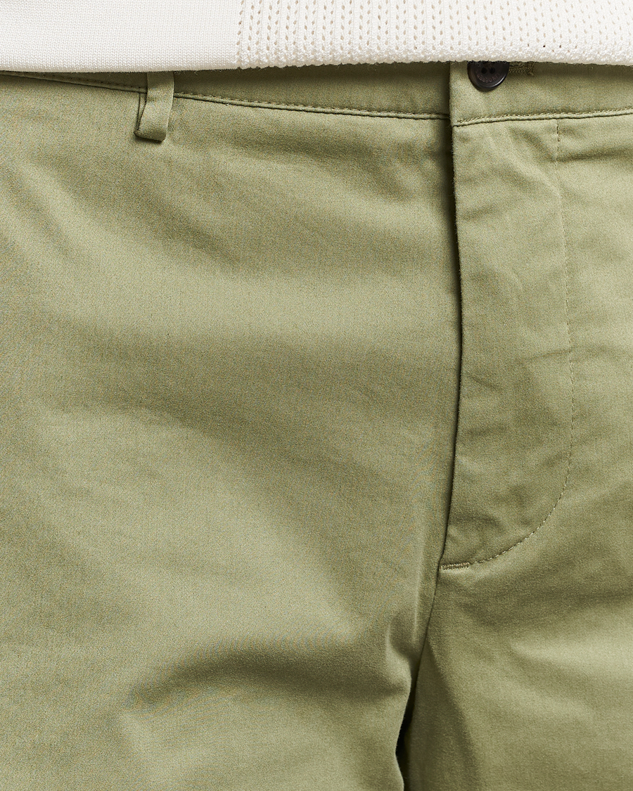 Heren | Korte broek | J.Lindeberg | Nathan Cloud Satin Shorts Oil Green