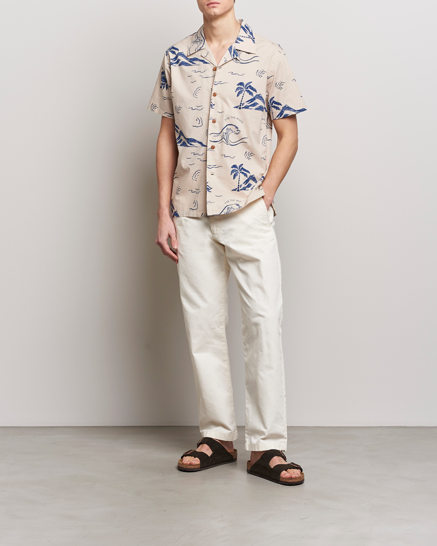 Heren | Overhemden | Nudie Jeans | Arvid Printed Waves Hawaii Short Sleeve Shirt Ecru