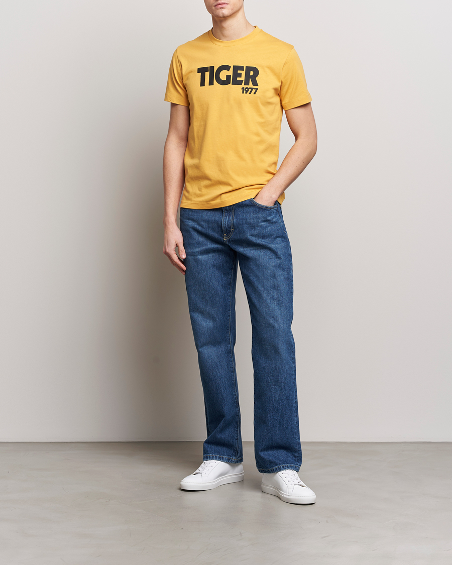 Heren | T-shirts | Tiger of Sweden | Dillan Crew Neck T-Shirt Yellow