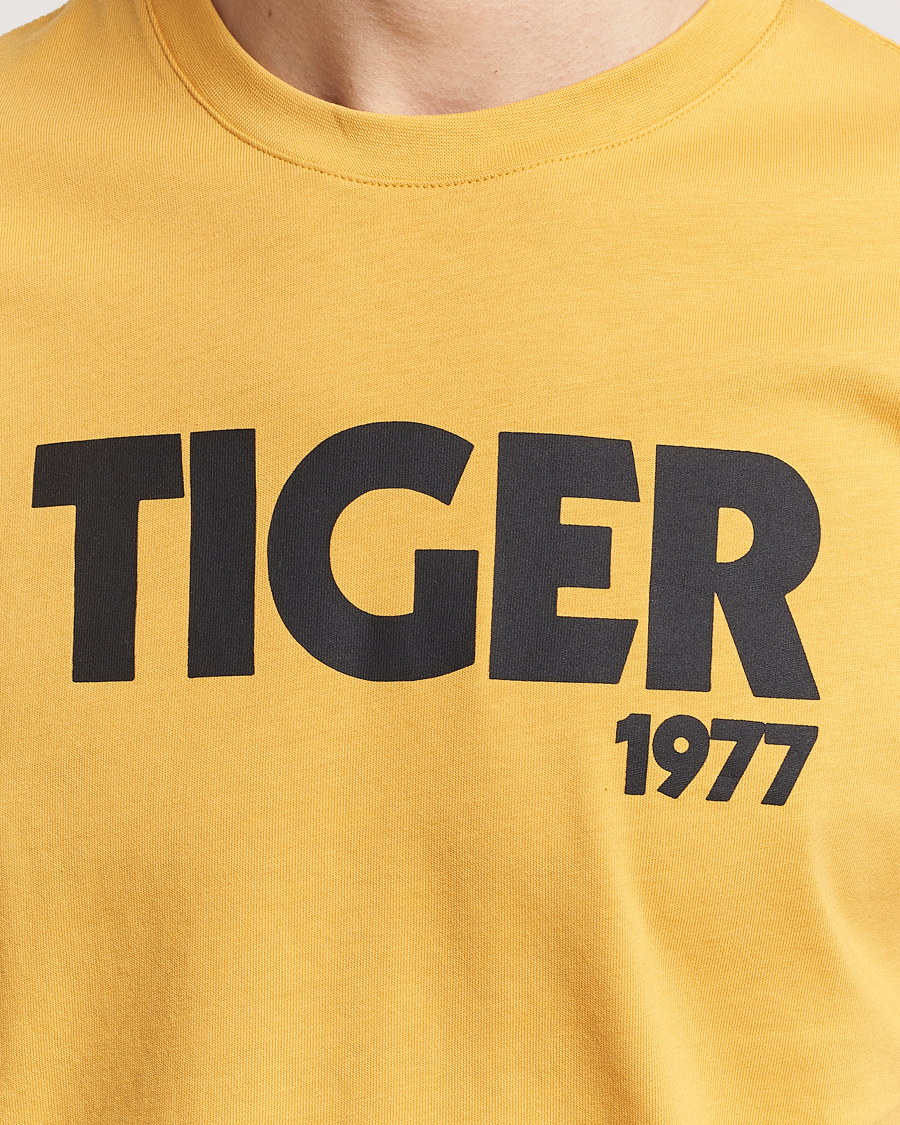 Heren | T-shirts | Tiger of Sweden | Dillan Crew Neck T-Shirt Yellow