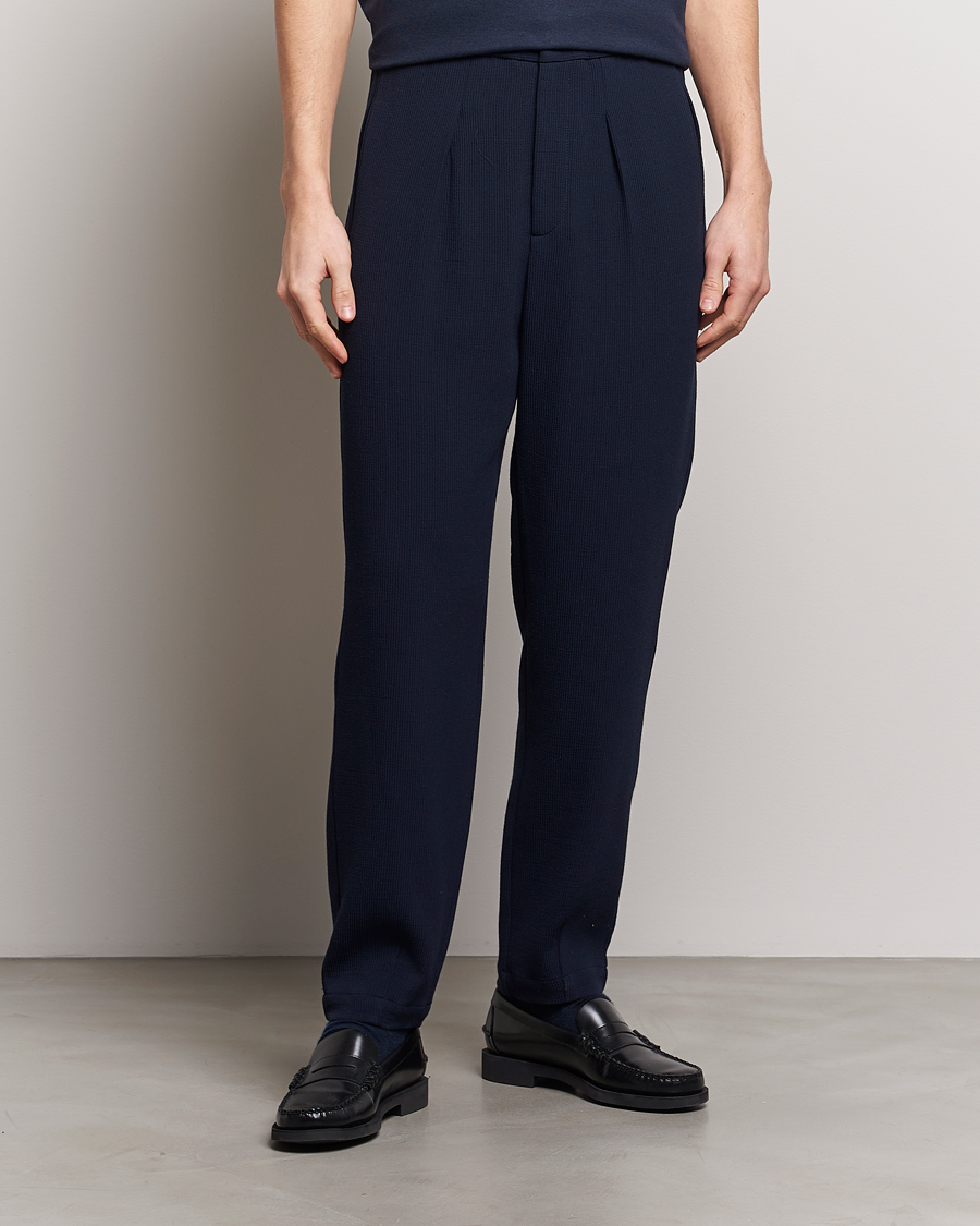 Heren | Quiet Luxury | Giorgio Armani | Pleated Rib Wool Trousers Navy