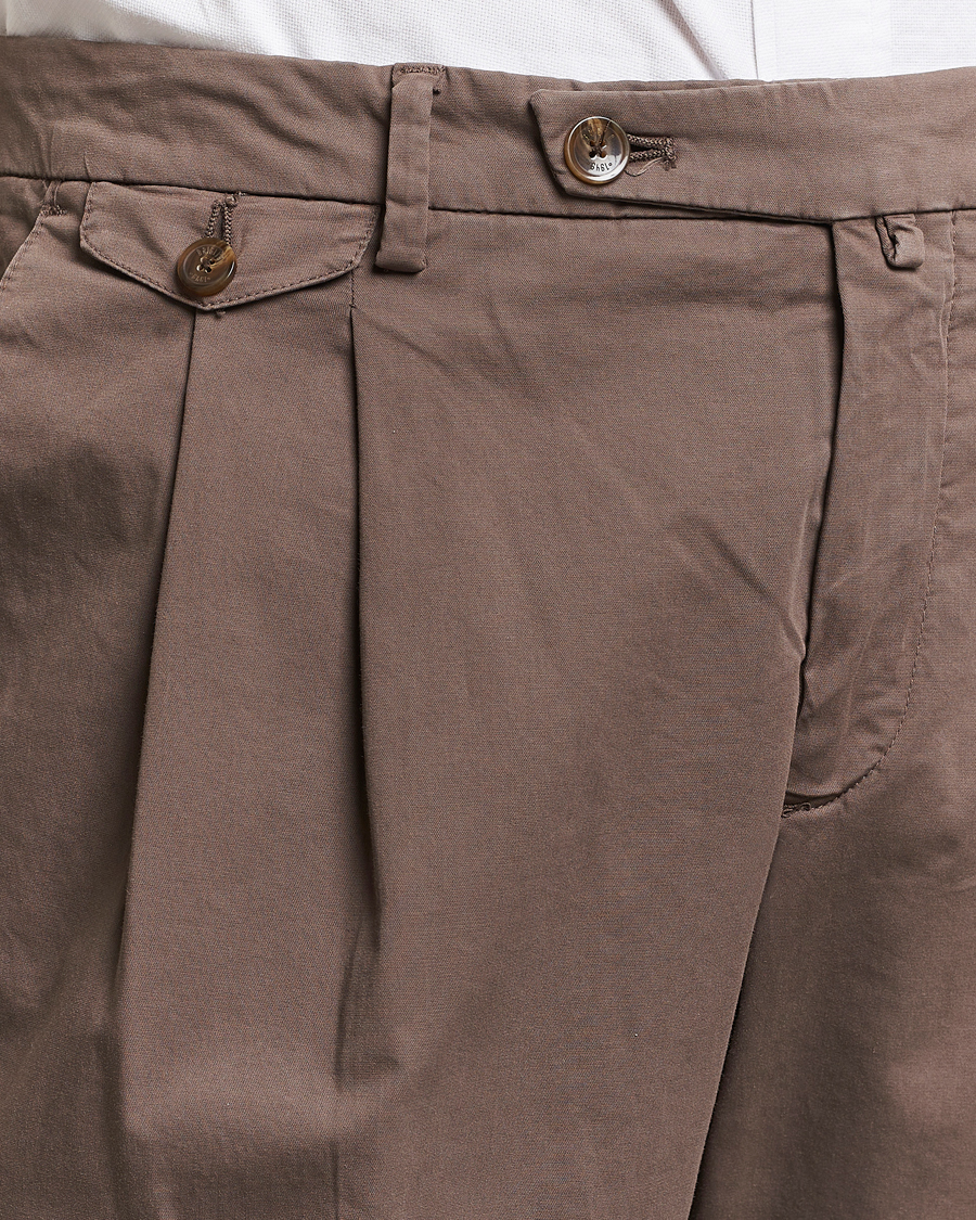 Heren | Broeken | Briglia 1949 | Easy Fit Pleated Cotton Stretch Chino Brown