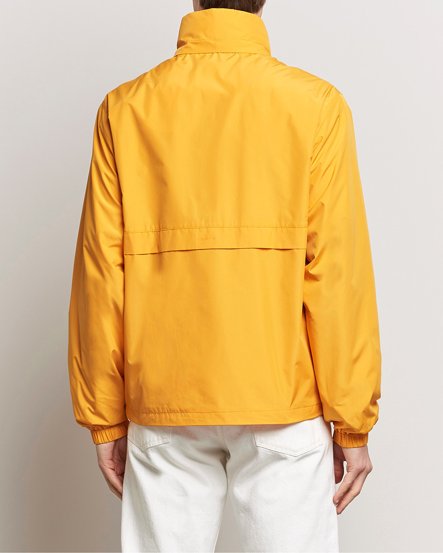 Heren | Jassen | GANT | Light Nylon Windcheater Medal Yellow