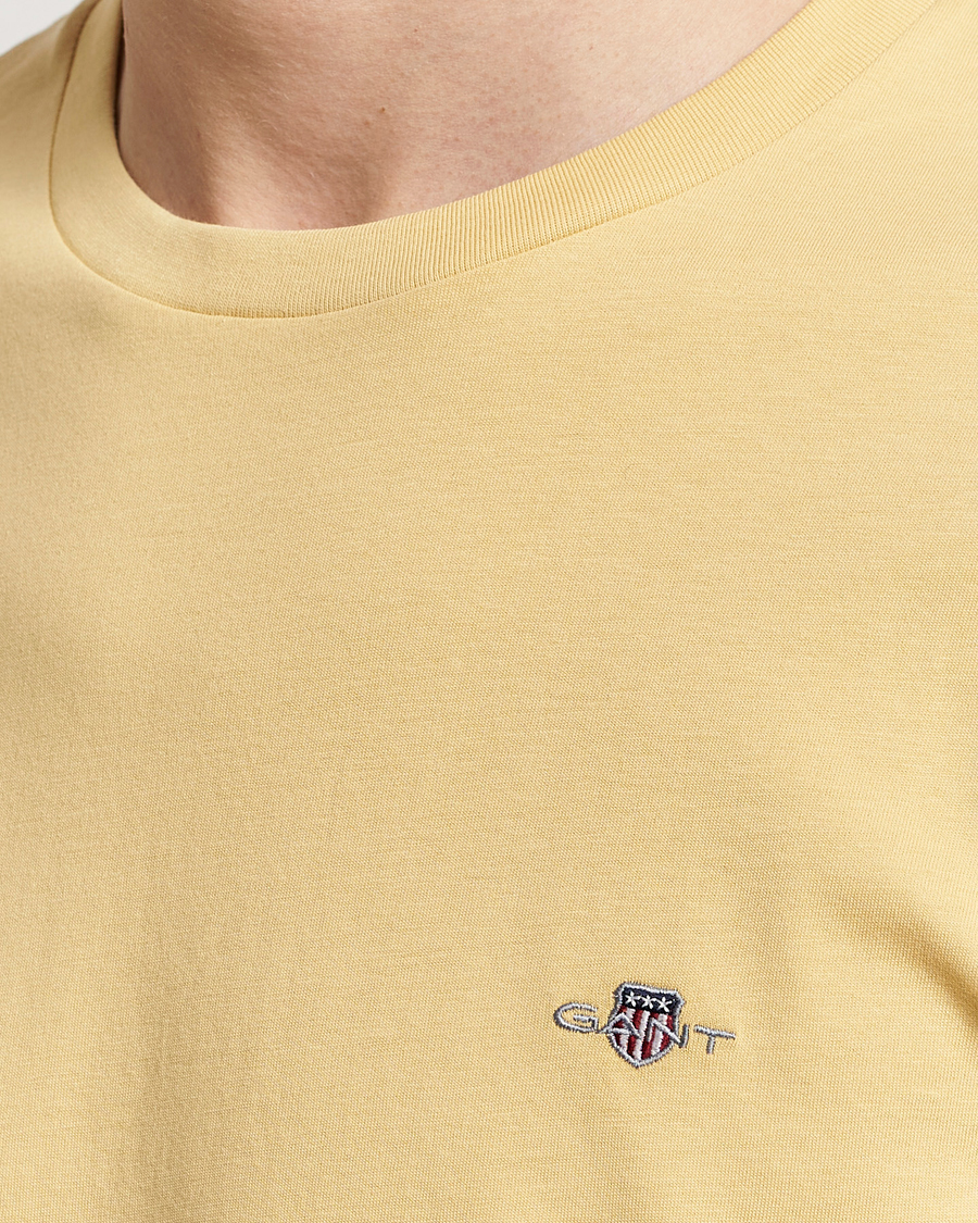 Heren | T-shirts | GANT | The Original T-Shirt Dusty Yellow