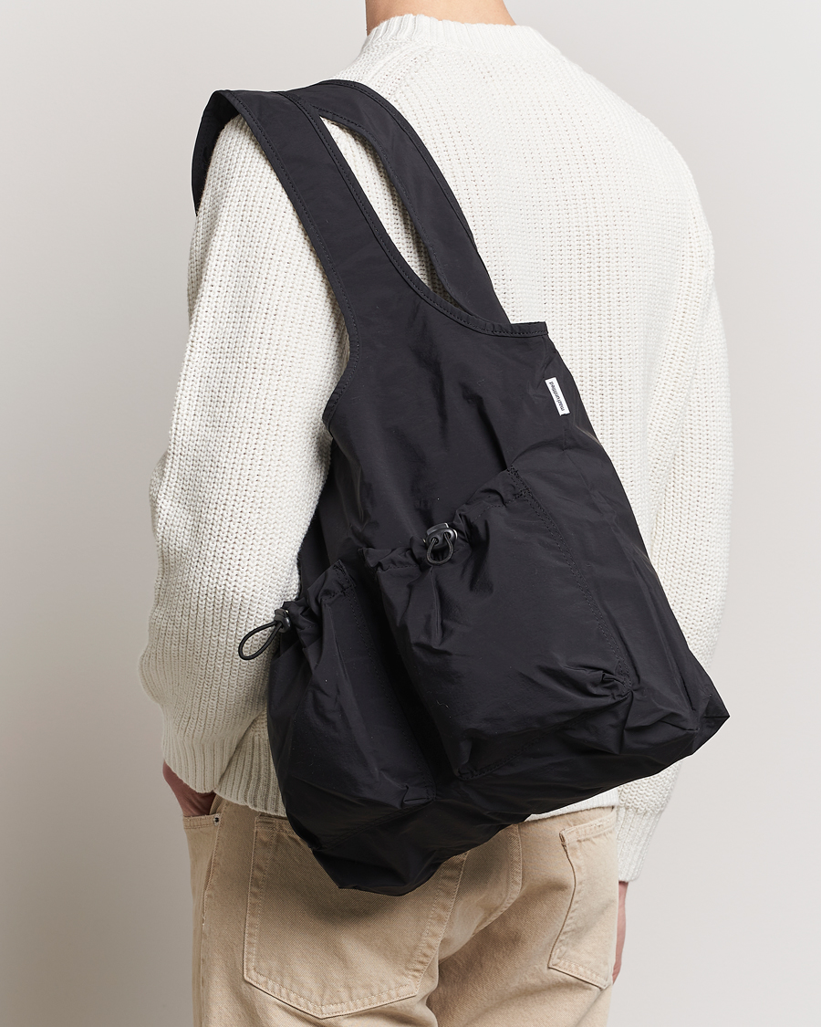 Men | mazi untitled | mazi untitled | Nylon Bore Bag Black