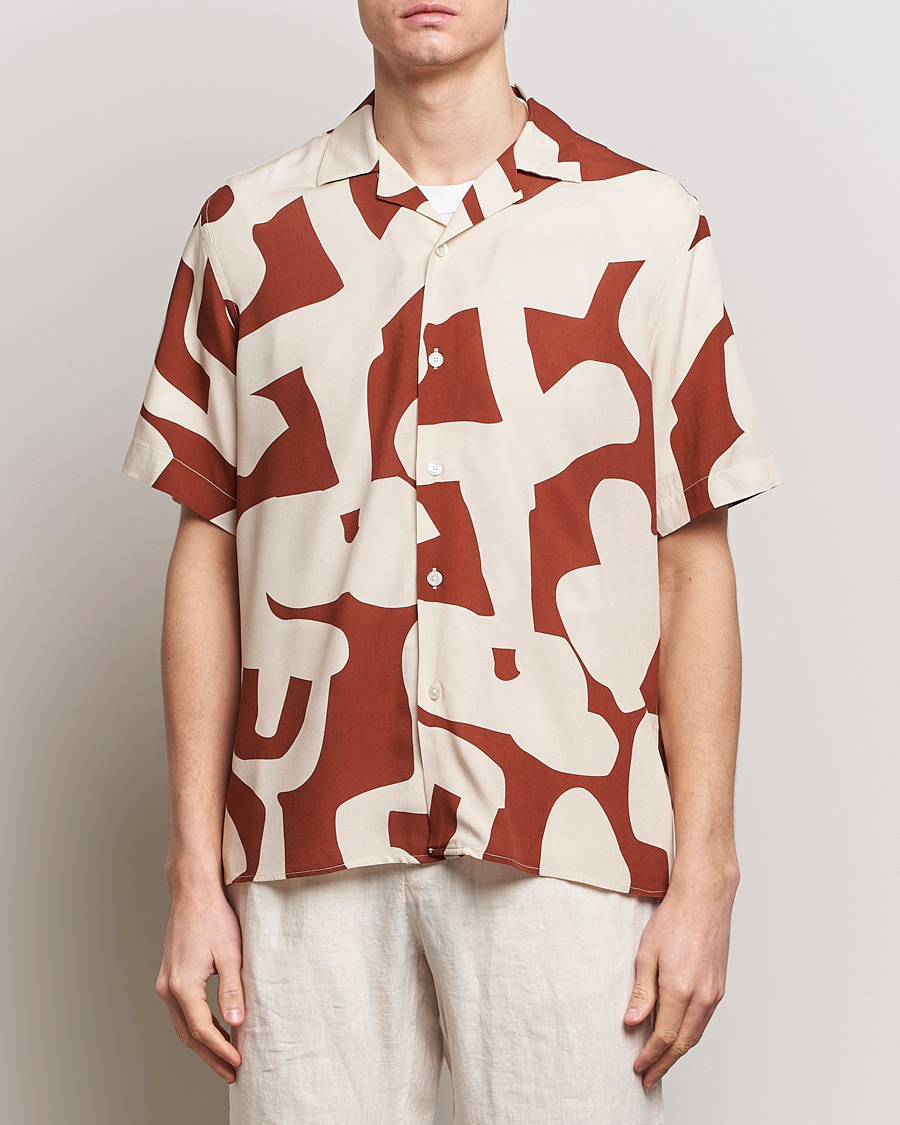 Men | Short Sleeve Shirts | OAS | Viscose Resort Short Sleeve Shirt Russet Puzzlotec