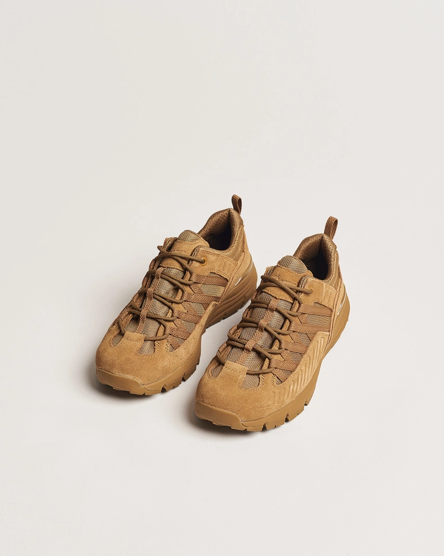 Heren | Wandel schoenen | Danner | Fullbore Low Suede Hiking Sneaker Coyote