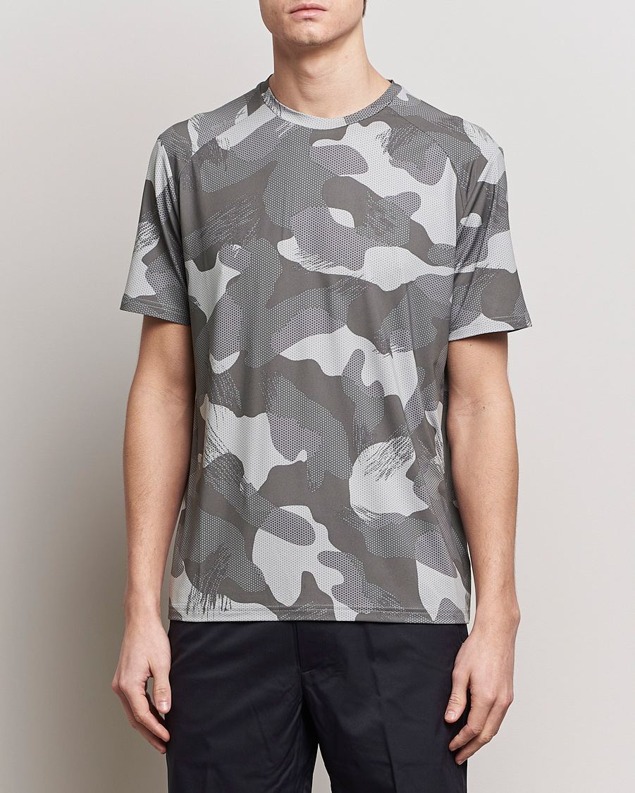 Heren | T-shirts | RLX Ralph Lauren | Peached Airflow Camo Crew Neck T-Shirt Grey