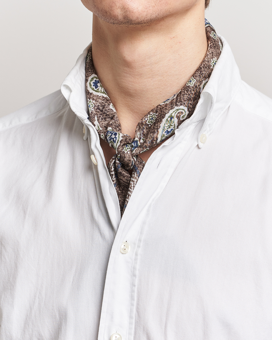 Heren |  | Amanda Christensen | Cotton Voilé Printed Paisley Bandana Brown