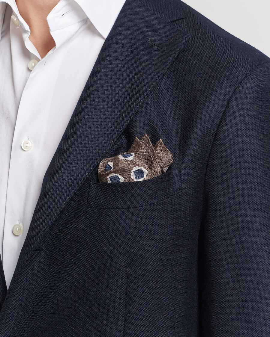 Men | Smart Casual | Amanda Christensen | Linen Printed Medallion Pocket Square Brown