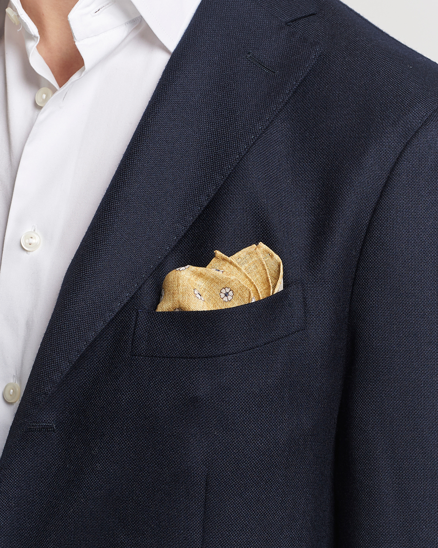 Men | Smart Casual | Amanda Christensen | Linen Printed Flower Pocket Square Yellow