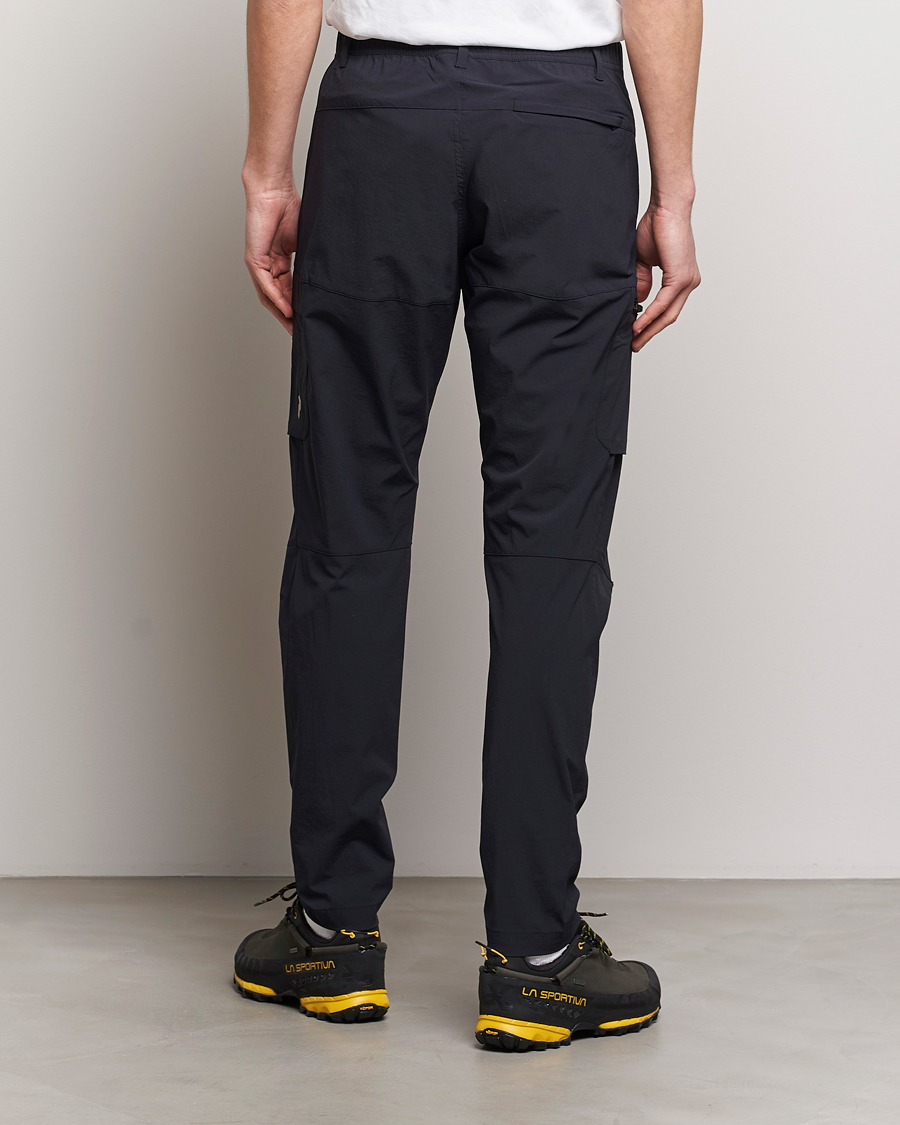 Heren | Broeken | Peak Performance | Light Cargo Pants Black