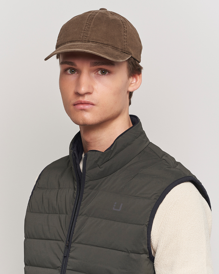 Heren | Scandinavische specialisten | Varsity Headwear | Washed Cotton Baseball Cap Dark Beige