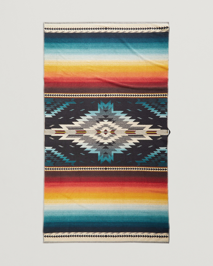 Heren | Stoffen | Pendleton | Oversized Jacquard Spa Towel Saltillo Sunset