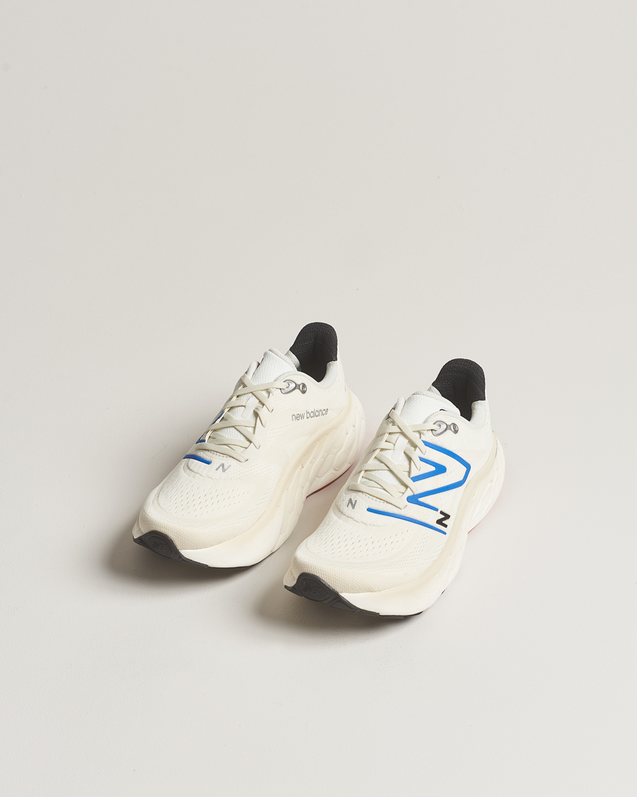 Heren | Witte sneakers | New Balance Running | Fresh Foam X More v4 Sea Salt