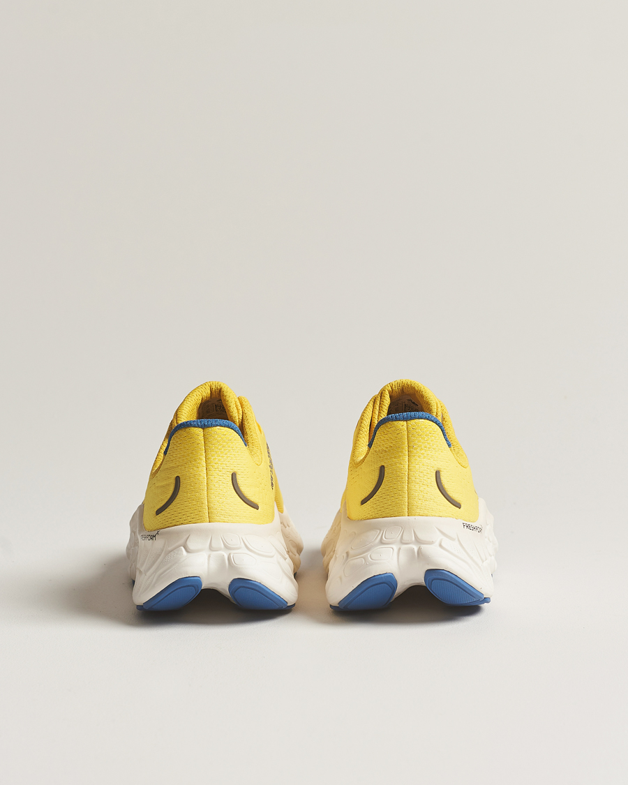 Heren | New Balance Running Fresh Foam X More v4 Ginger Lemon | New Balance Running | Fresh Foam X More v4 Ginger Lemon
