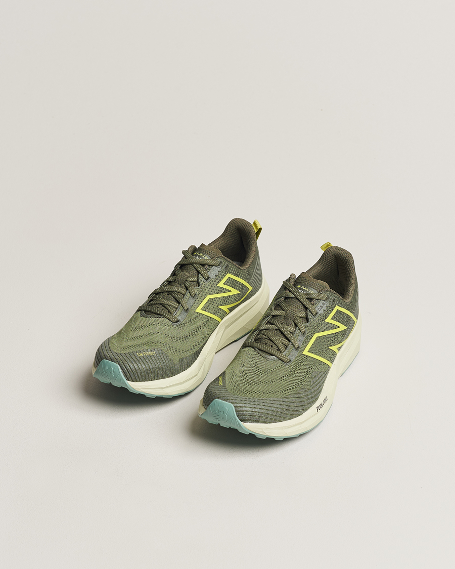 Heren | Hardloopsneakers | New Balance Running | FuelCell Venym Dark Olivine