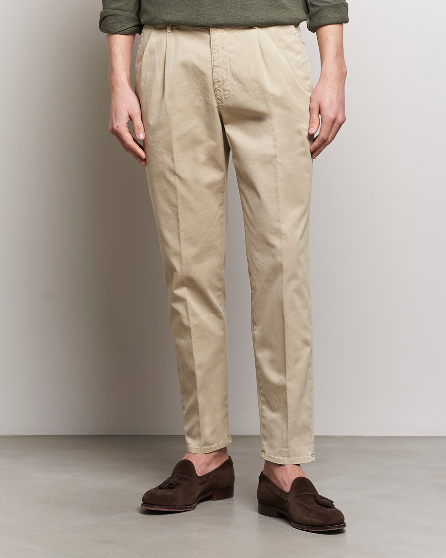 Heren | Italian Department | Incotex | Tapered Fit Pleated Slacks Light Beige