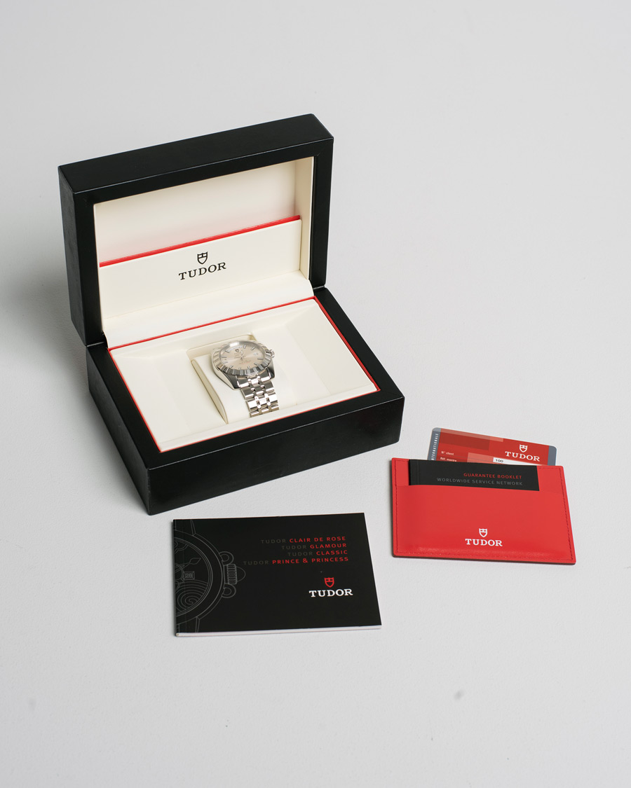 Heren | Tudor Pre-Owned Classic Date-Day 23010 Silver | Tudor Pre-Owned | Classic Date-Day 23010 Silver
