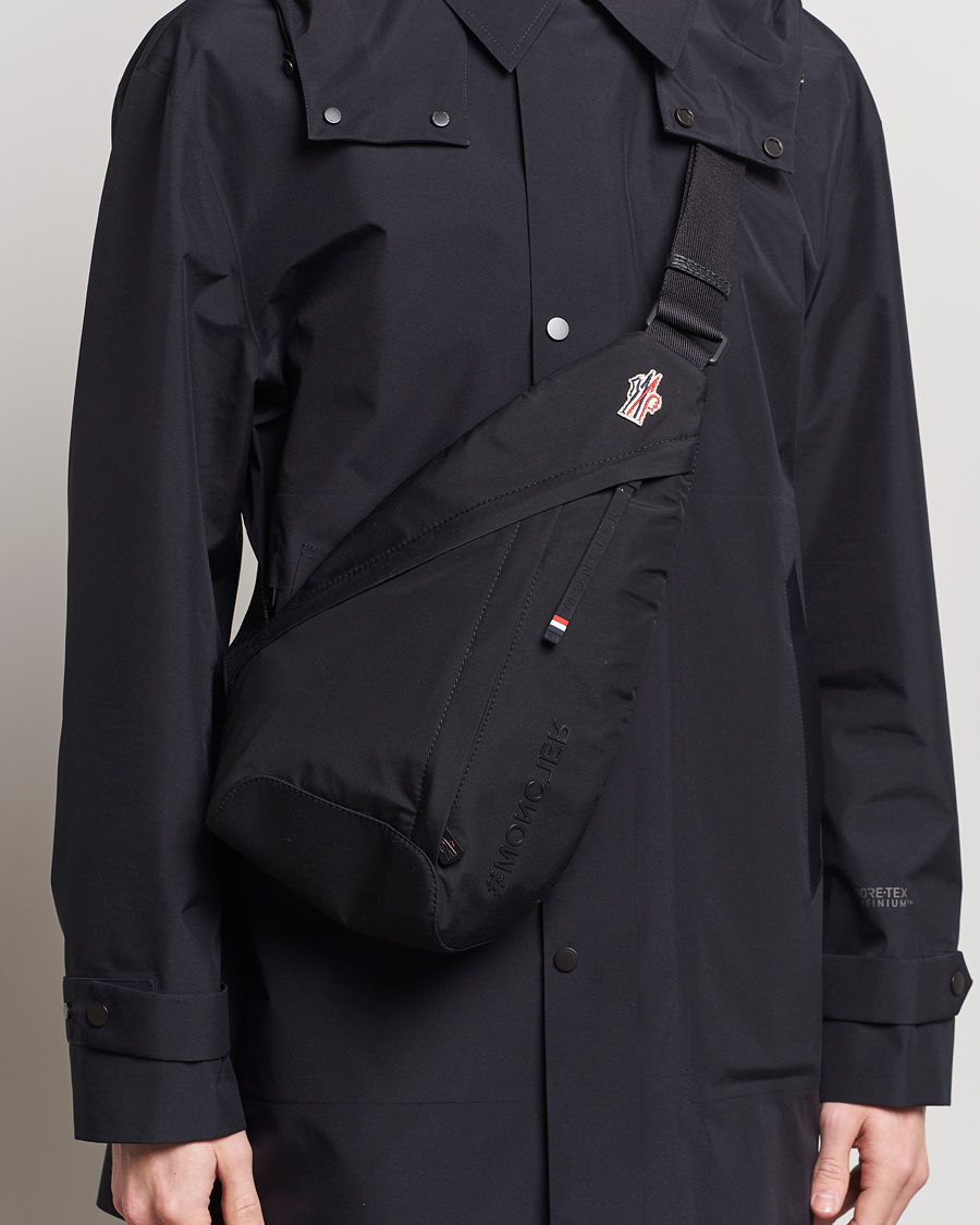 Heren | Moncler Grenoble Cross Body Bag Black | Moncler Grenoble | Cross Body Bag Black
