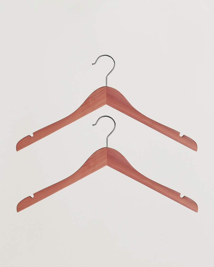 Heren | Carl of Carl Exclusives | Care with Carl | 2-Pack Cedar Wood Shirt Hangers