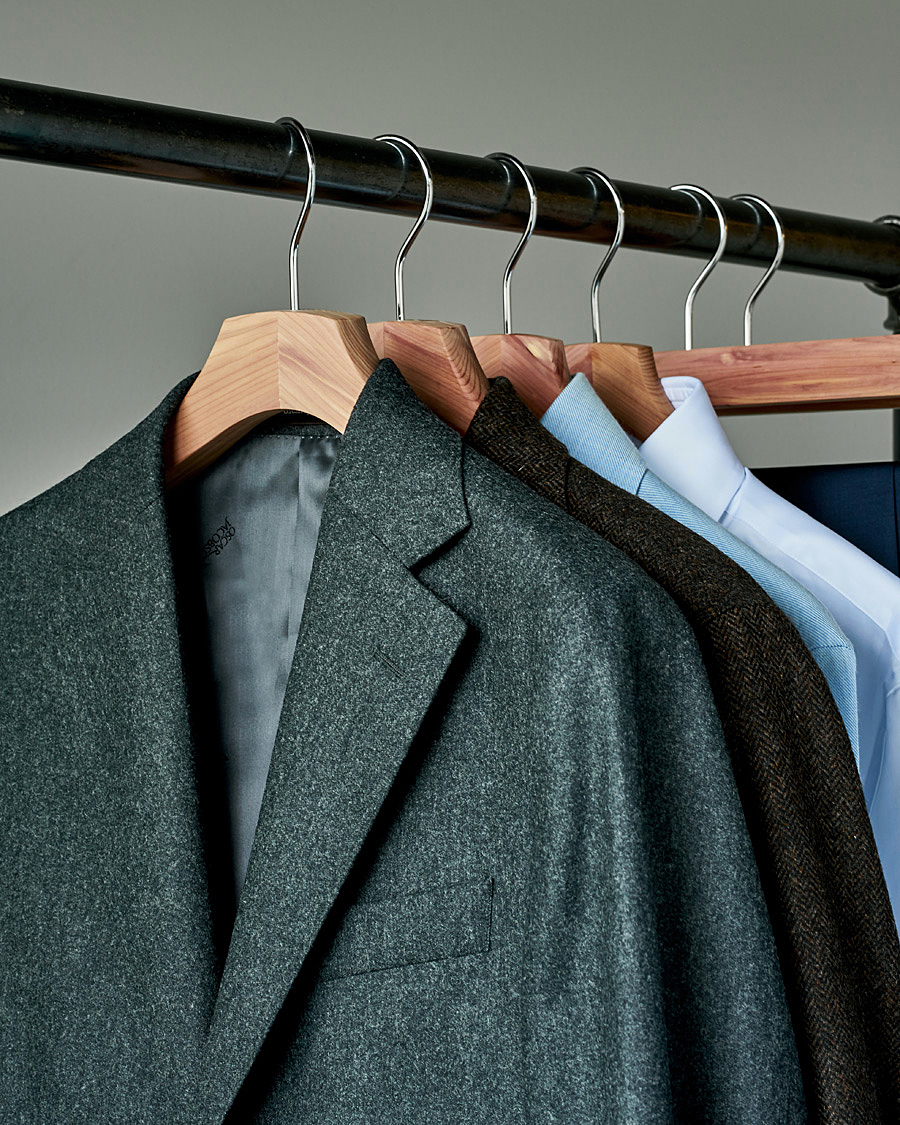 Heren | Carl of Carl Exclusives | Care with Carl | 2-Pack Cedar Wood Shirt Hangers