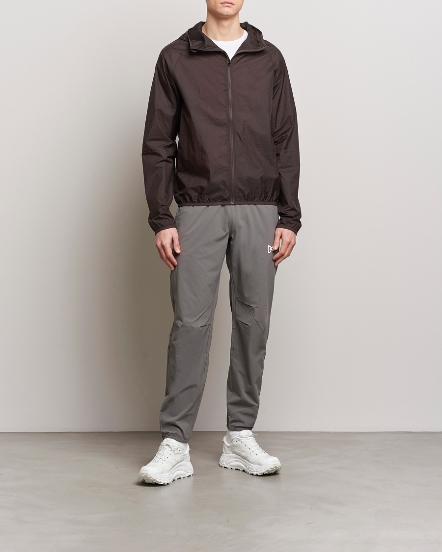 Heren | Jassen | District Vision | Ultralight Packable DWR Wind Jacket Cacao