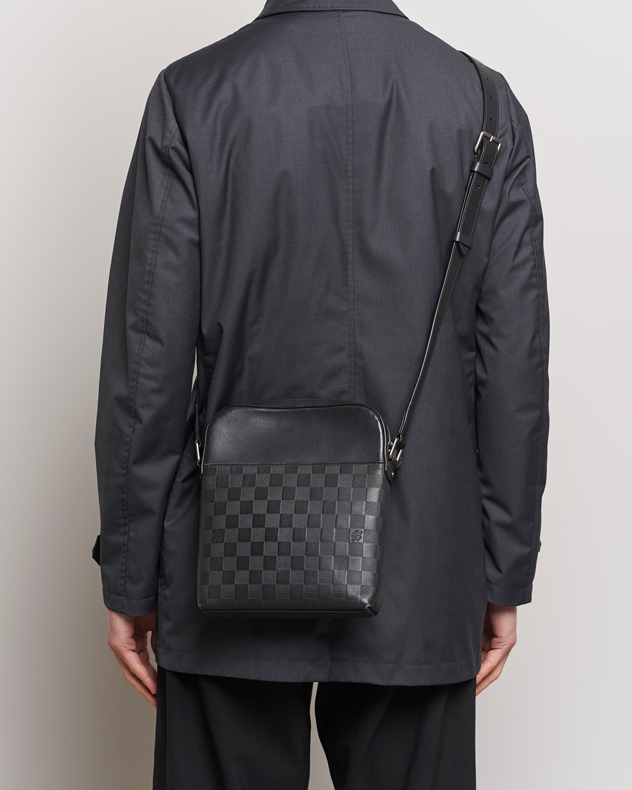 Heren |  | Louis Vuitton Pre-Owned | Damier Infini Pochette District Shoulder Bag 