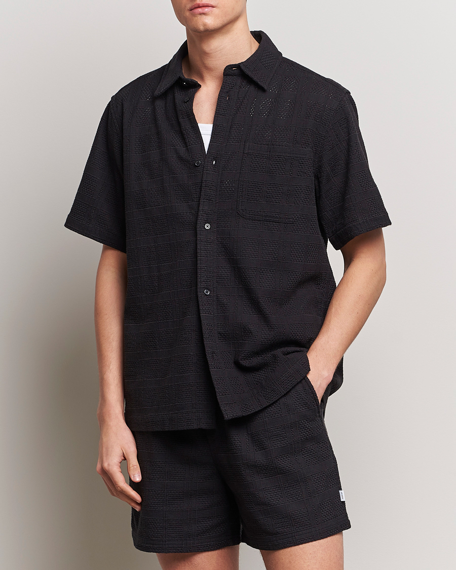 Heren | Nieuws | LES DEUX | Charlie Short Sleeve Knitted Shirt Black