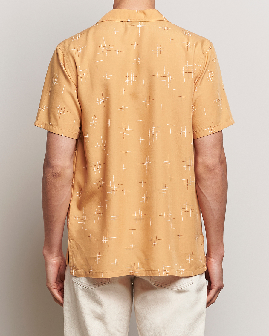 Heren | Overhemden | Nudie Jeans | Arvid 50s Hawaii Shirt Ochre