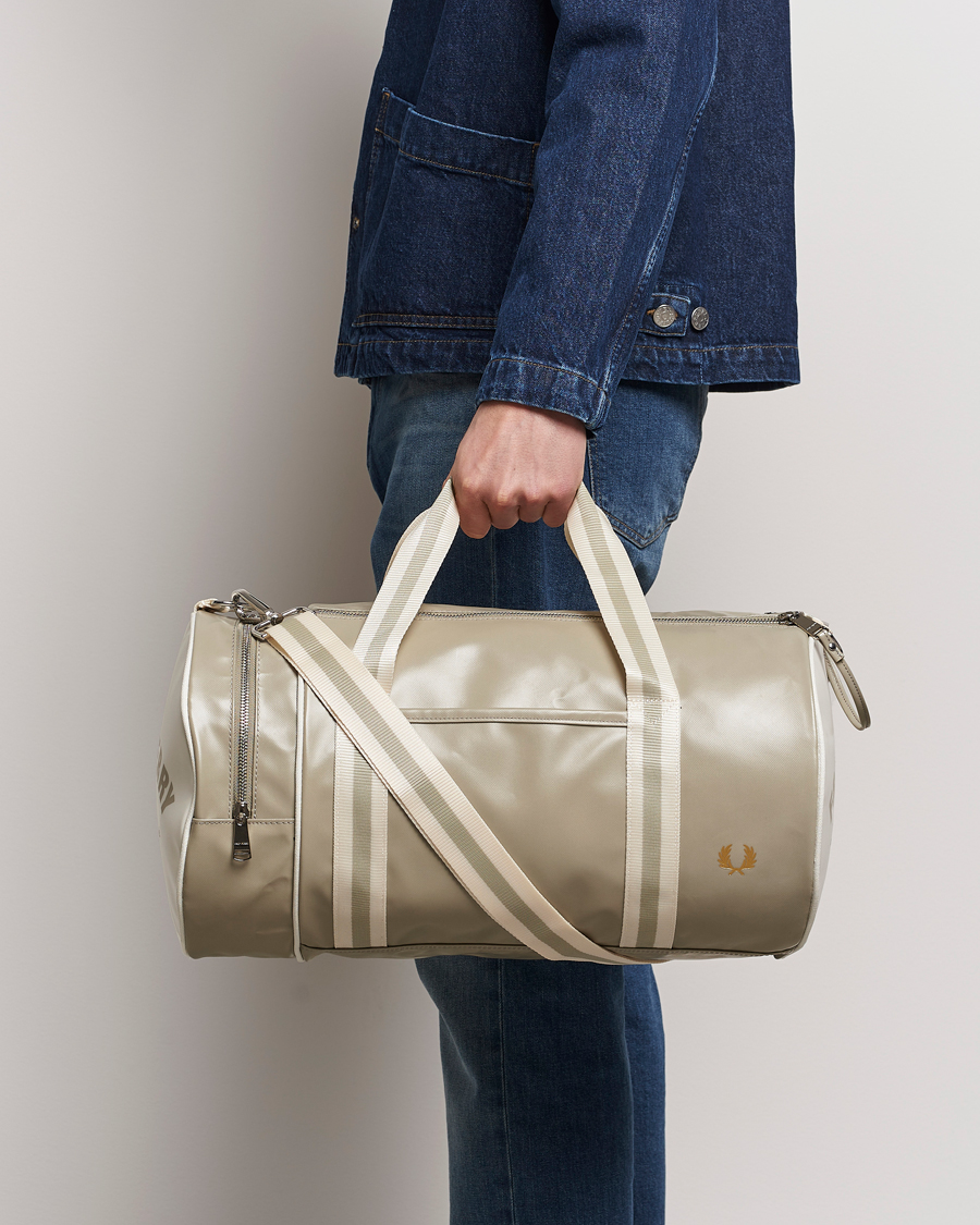Heren | Best of British | Fred Perry | Classic Barrel Bag Warm Grey