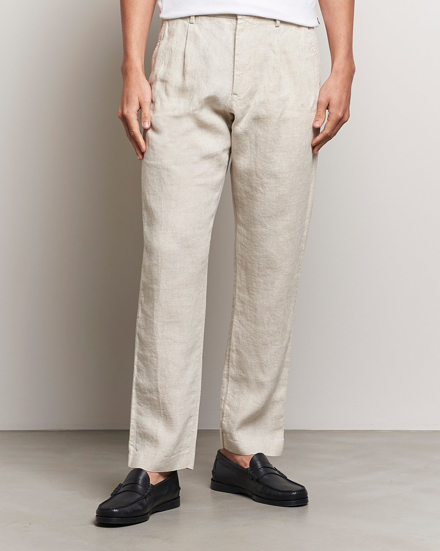 Heren | Broeken | NN07 | Bill Pleated Linen Trousers Oat