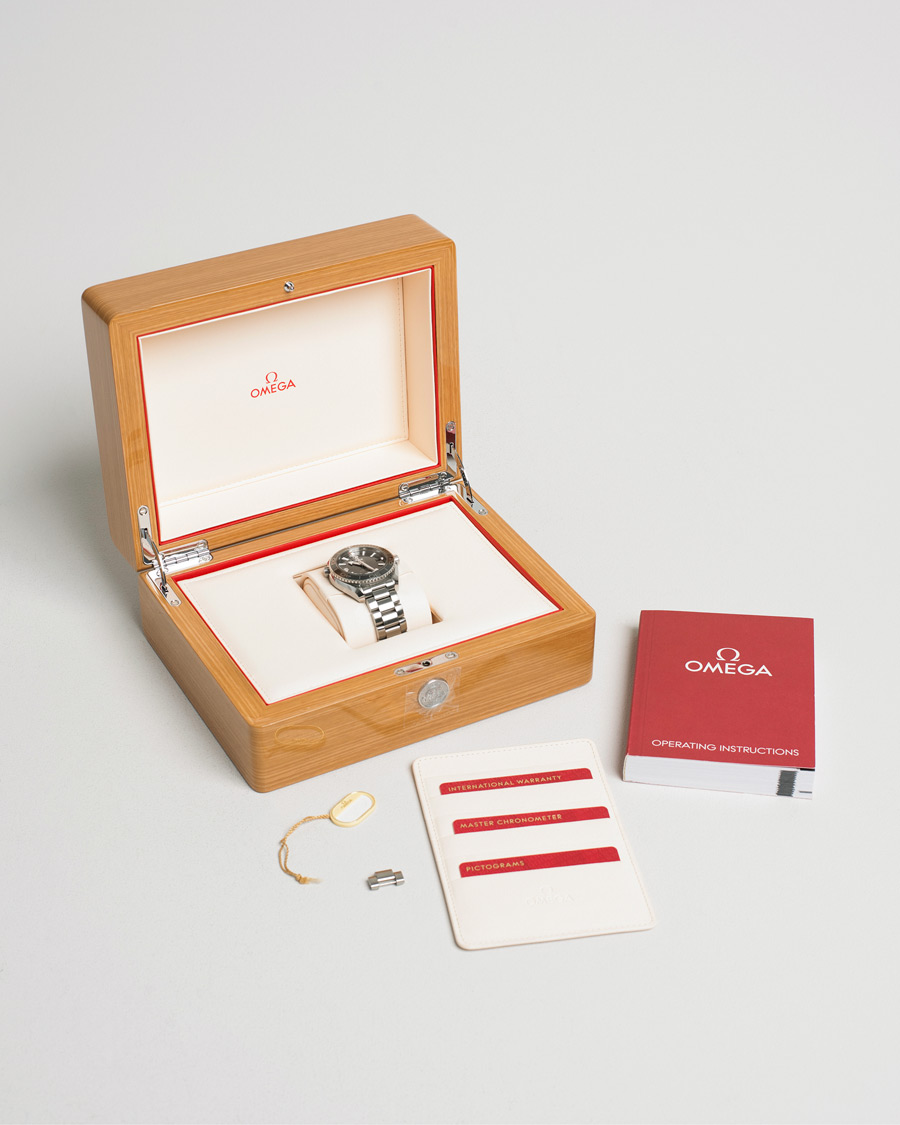 Heren | Omega Pre-Owned Seamaster Planet Ocean Silver | Omega Pre-Owned | Seamaster Planet Ocean Silver