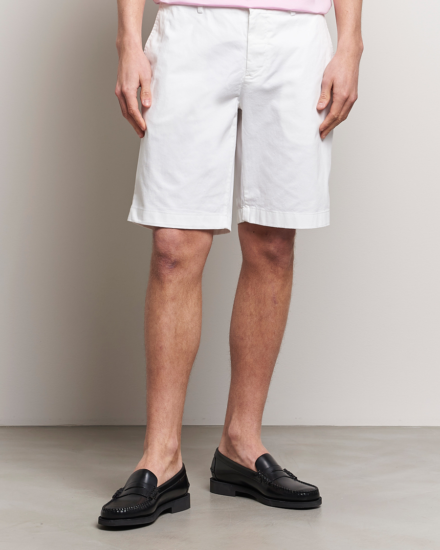 Heren | Chino-shorts | J.Lindeberg | Nathan Cloud Satin Shorts White