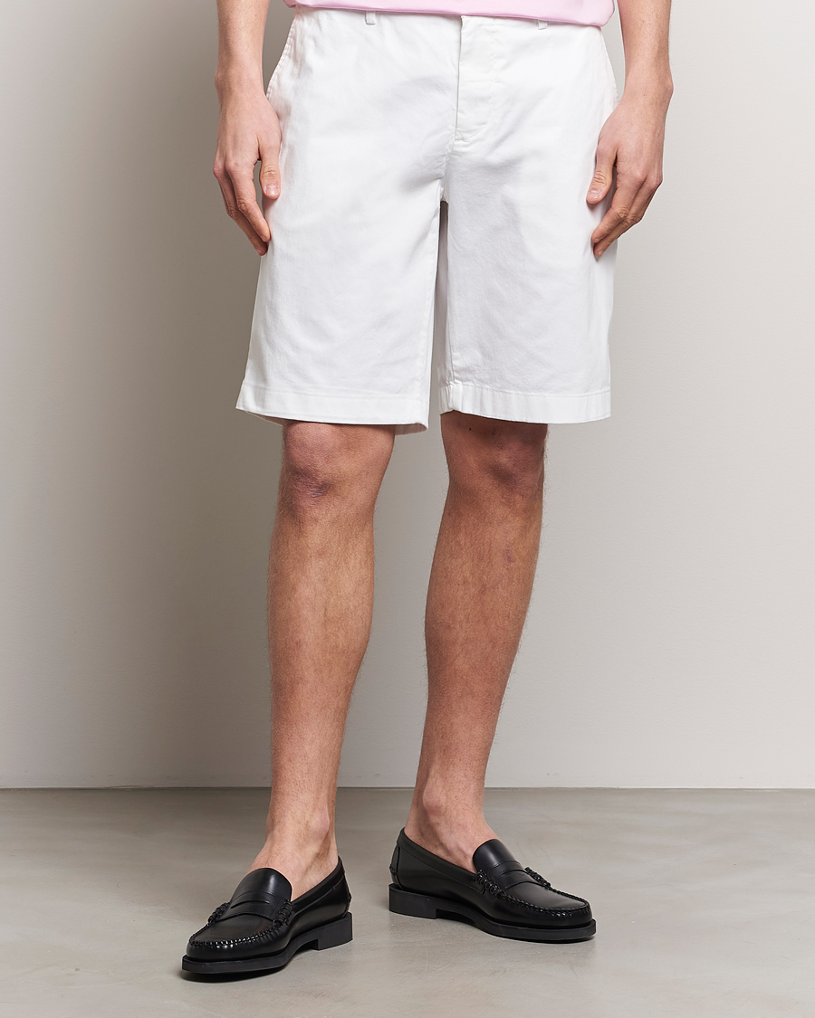 Men |  | J.Lindeberg | Nathan Cloud Satin Shorts White