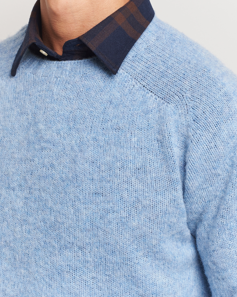 Heren | Truien | Harley Of Scotland | Brushed Supersoft Lambswool Crewneck Ice Sea