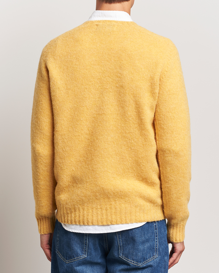 Heren | Truien | Harley Of Scotland | Brushed Supersoft Lambswool Crewneck Marzipan