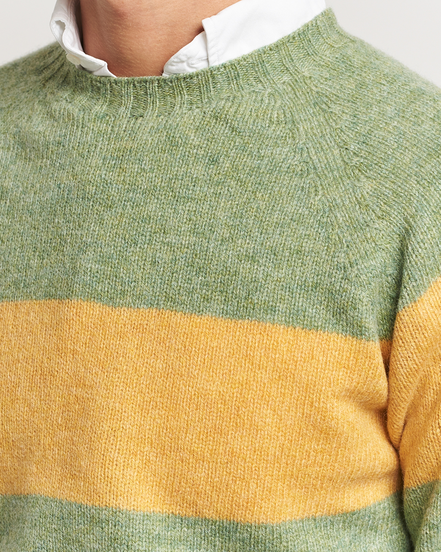 Heren | Truien | Harley Of Scotland | Block Stripe Lambswool Crewneck Yellow/Green