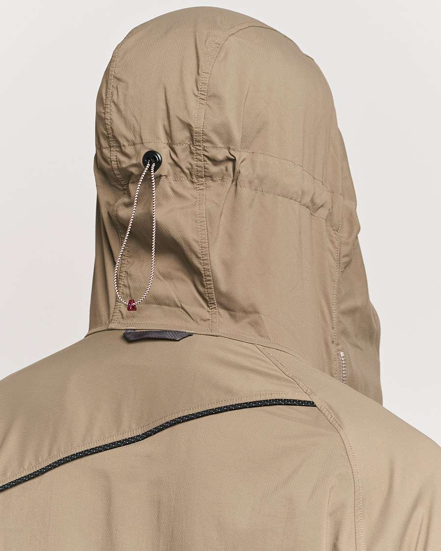 Heren | Jassen | Klättermusen | 74 Levitend Active Hooded Jacket Dark Khaki
