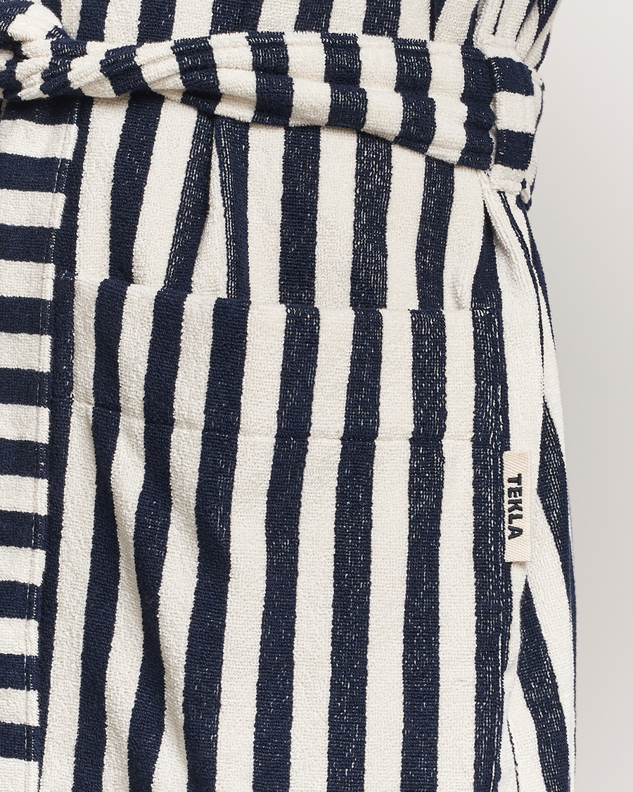 Heren | Tekla Organic Terry Hooded Bathrobe Humbug Stripes | Tekla | Organic Terry Hooded Bathrobe Humbug Stripes